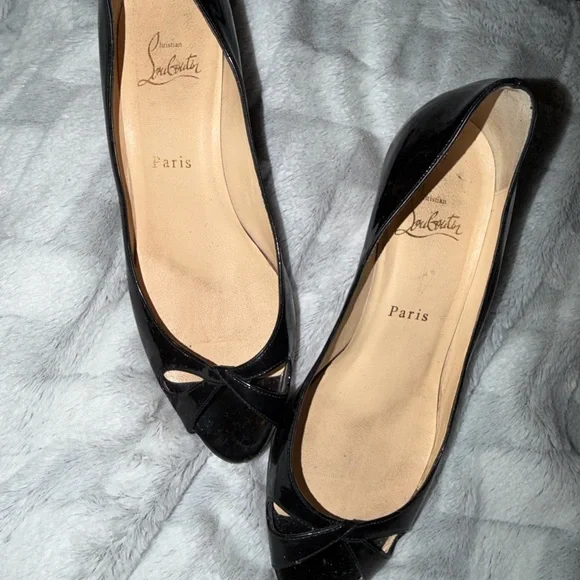 👠 CHRISTIAN LOUBOUTIN Pretty, black patent leather Open-Toe Women's Shoes 38